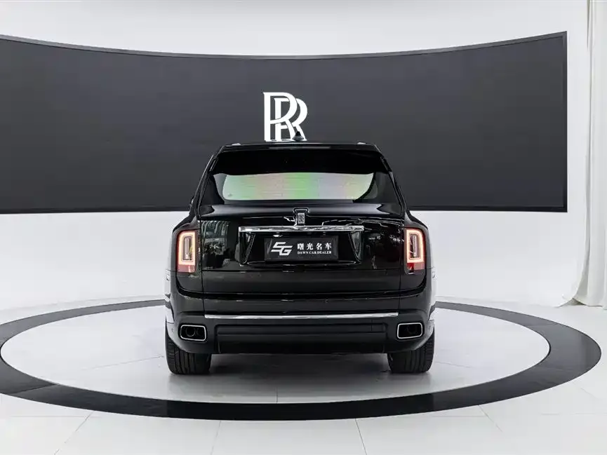 Rolls-Royce Cullinan — фото 9