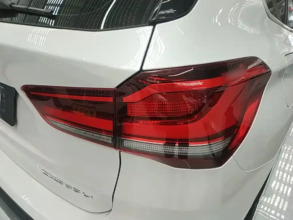 BMW X1 — фото 3
