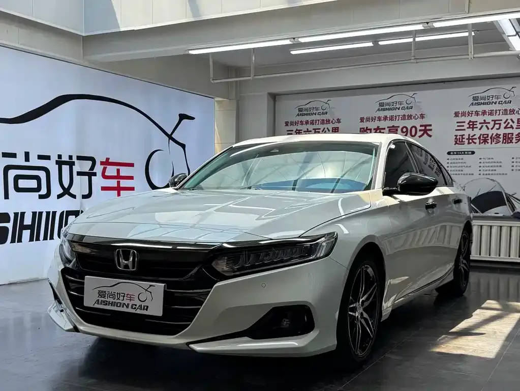 Honda Accord — фото 1