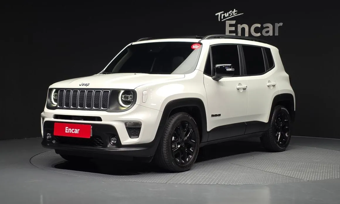 Jeep Renegade — фото 1