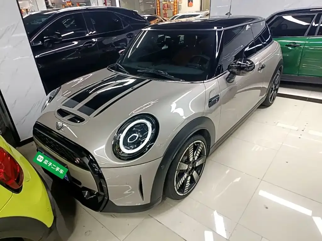 MINI Cooper (3-door) — фото 1