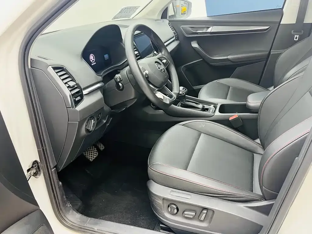 Skoda Karoq — фото 10