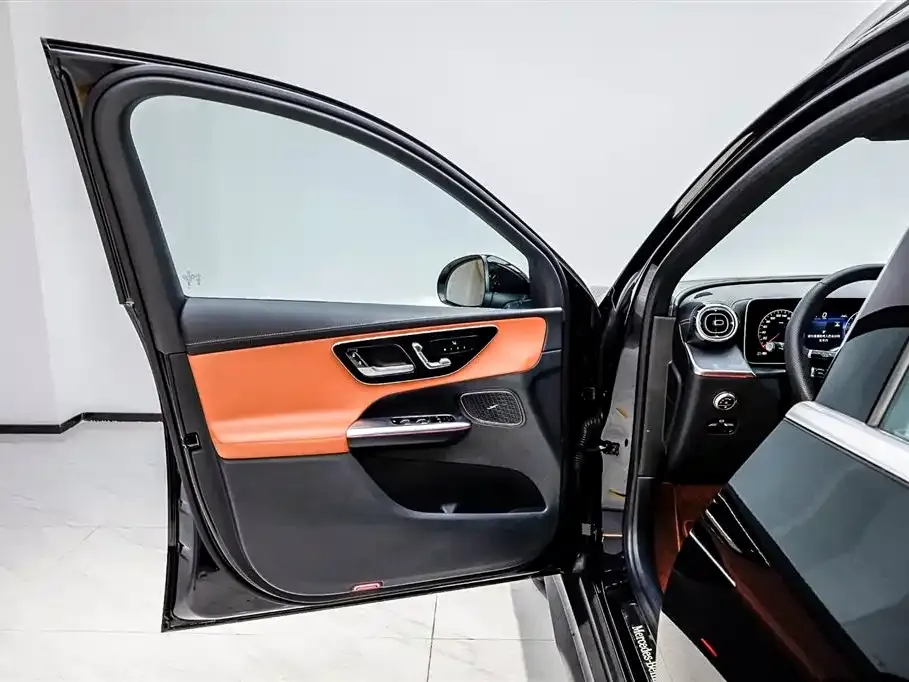 Mercedes-Benz GLC — фото 9