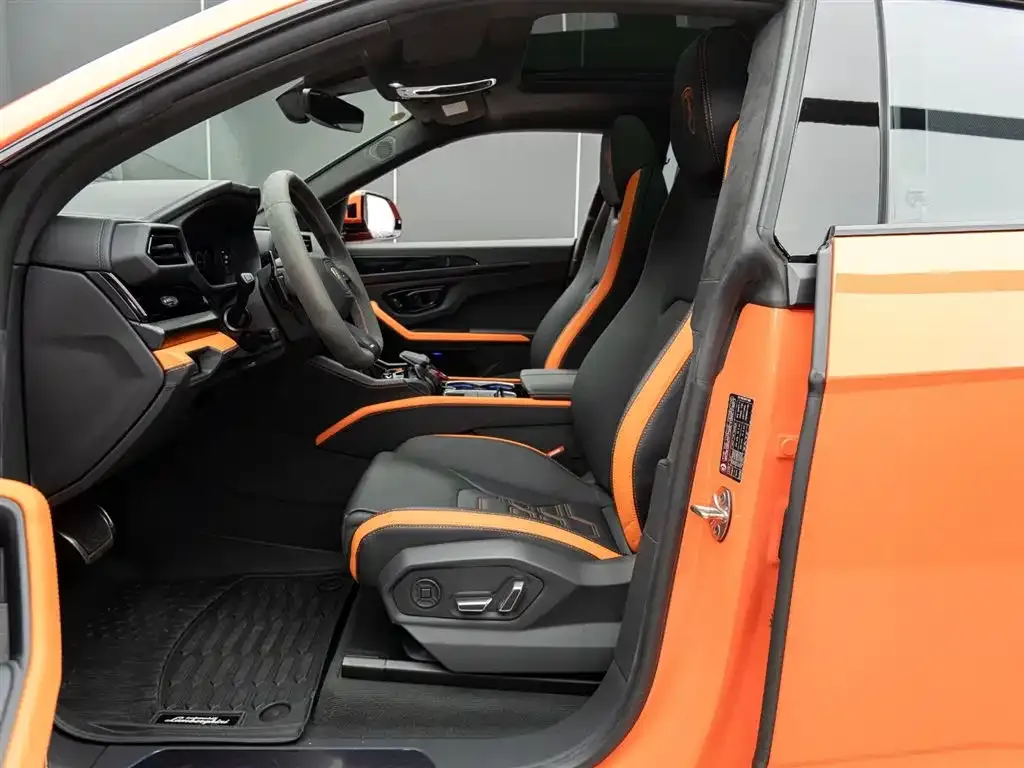 Lamborghini Urus SE — фото 5
