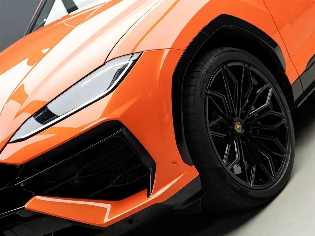 Lamborghini Urus SE — фото 10