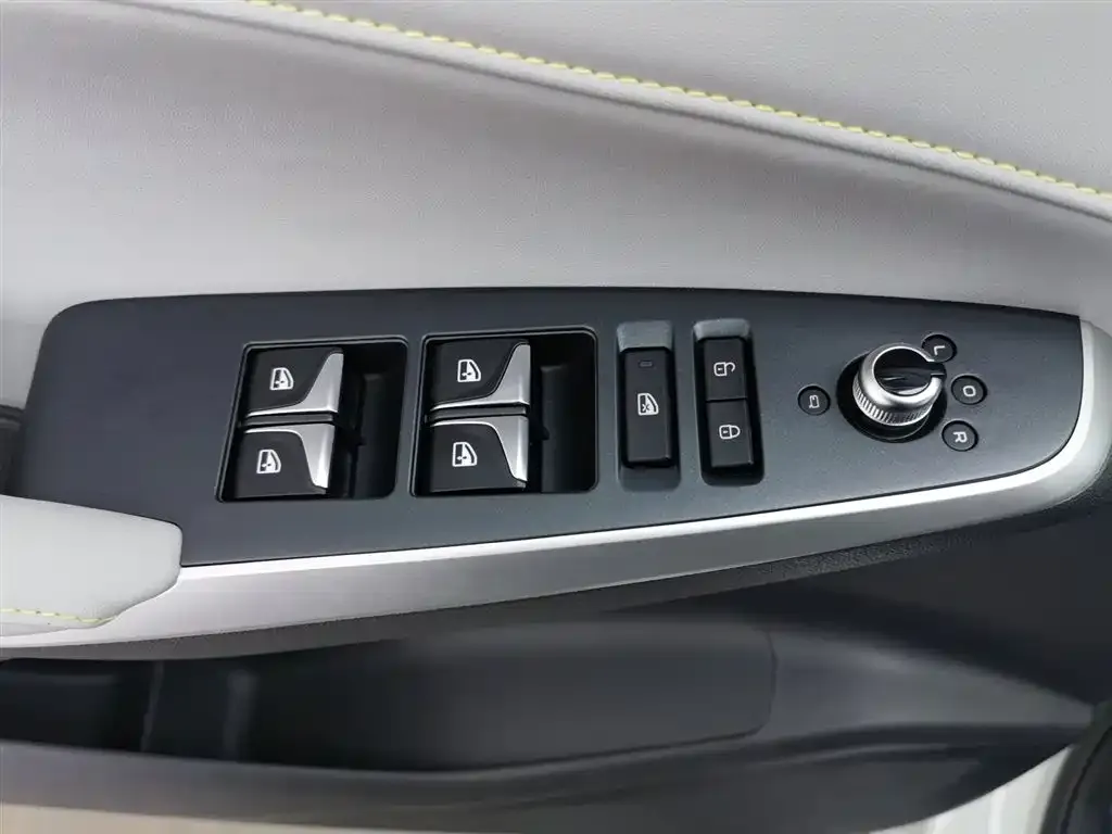 Changan CS75PLUS — фото 3