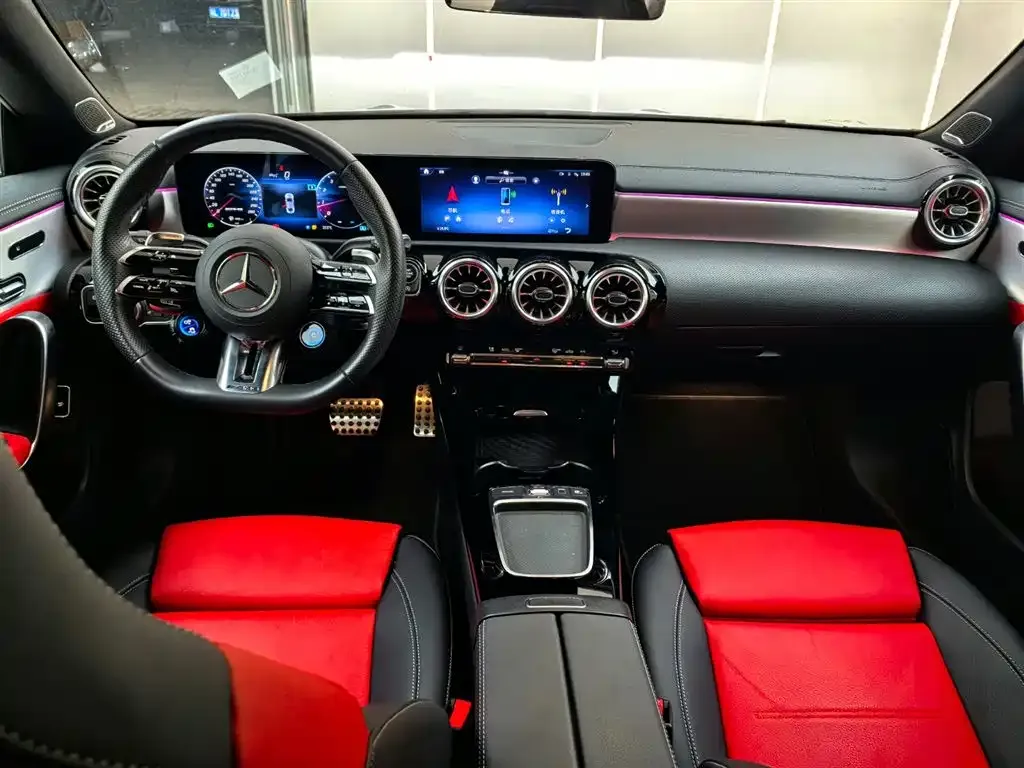 Mercedes-Benz CLA AMG — фото 8
