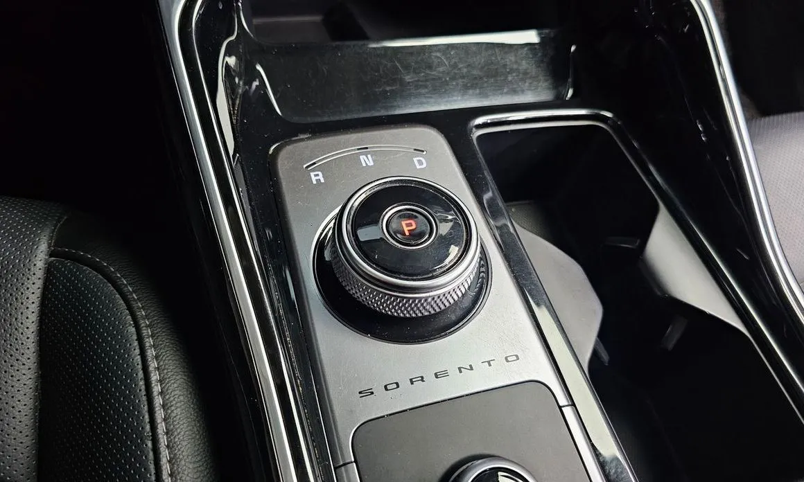 Kia Sorento — фото 3