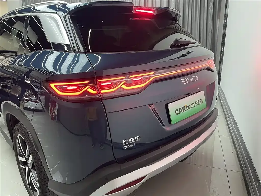 BYD L DM-i — фото 8