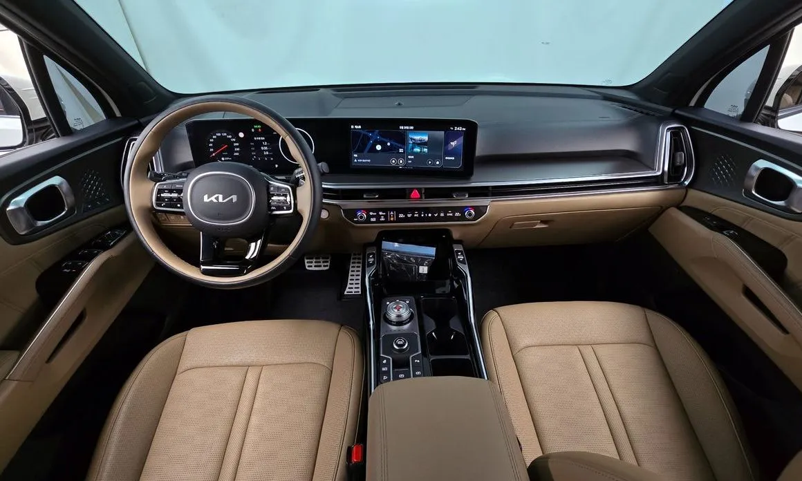 Kia Sorento — фото 9
