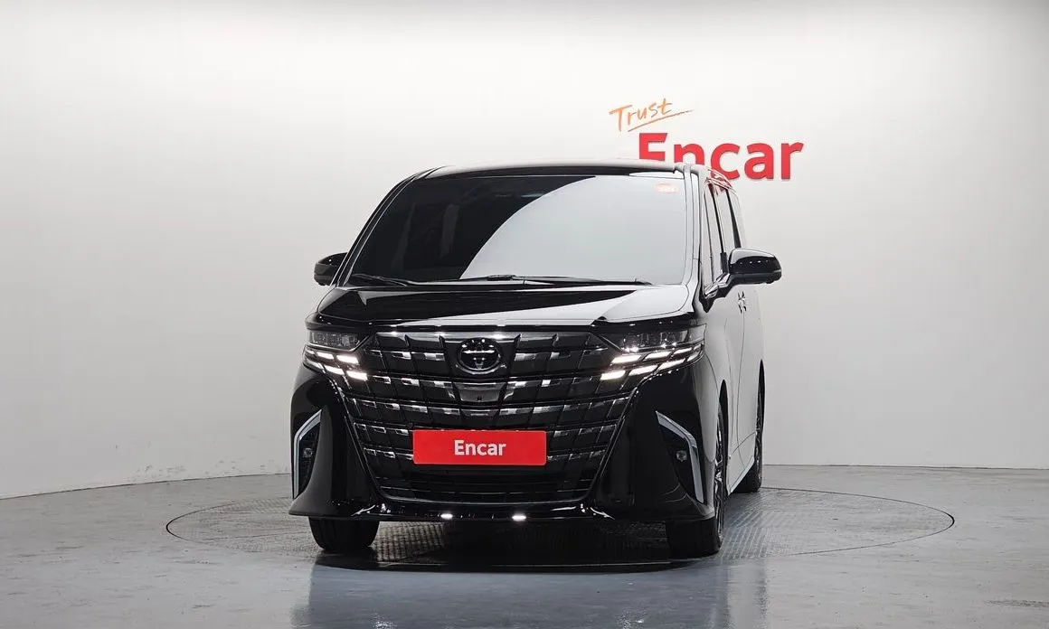 Toyota Alphard — фото 3