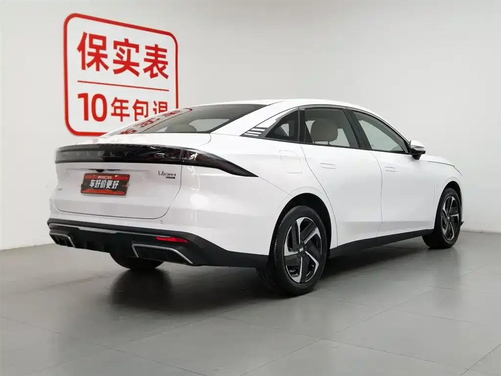 Geely Galaxy L6 — фото 4