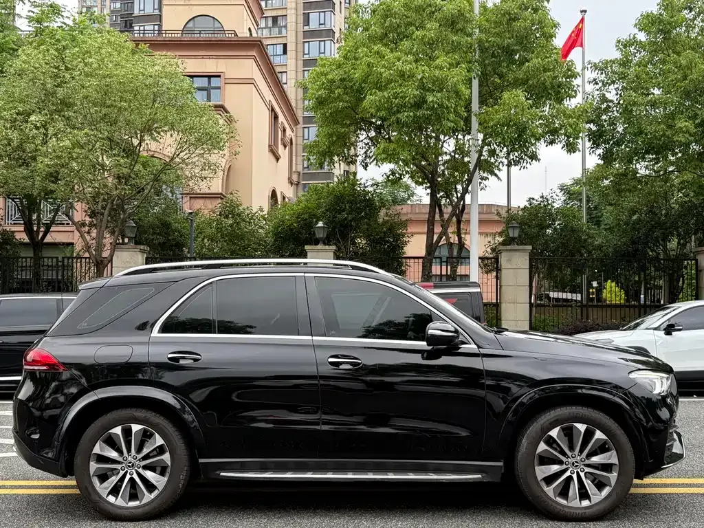 Mercedes-Benz GLE (Import) — фото 9