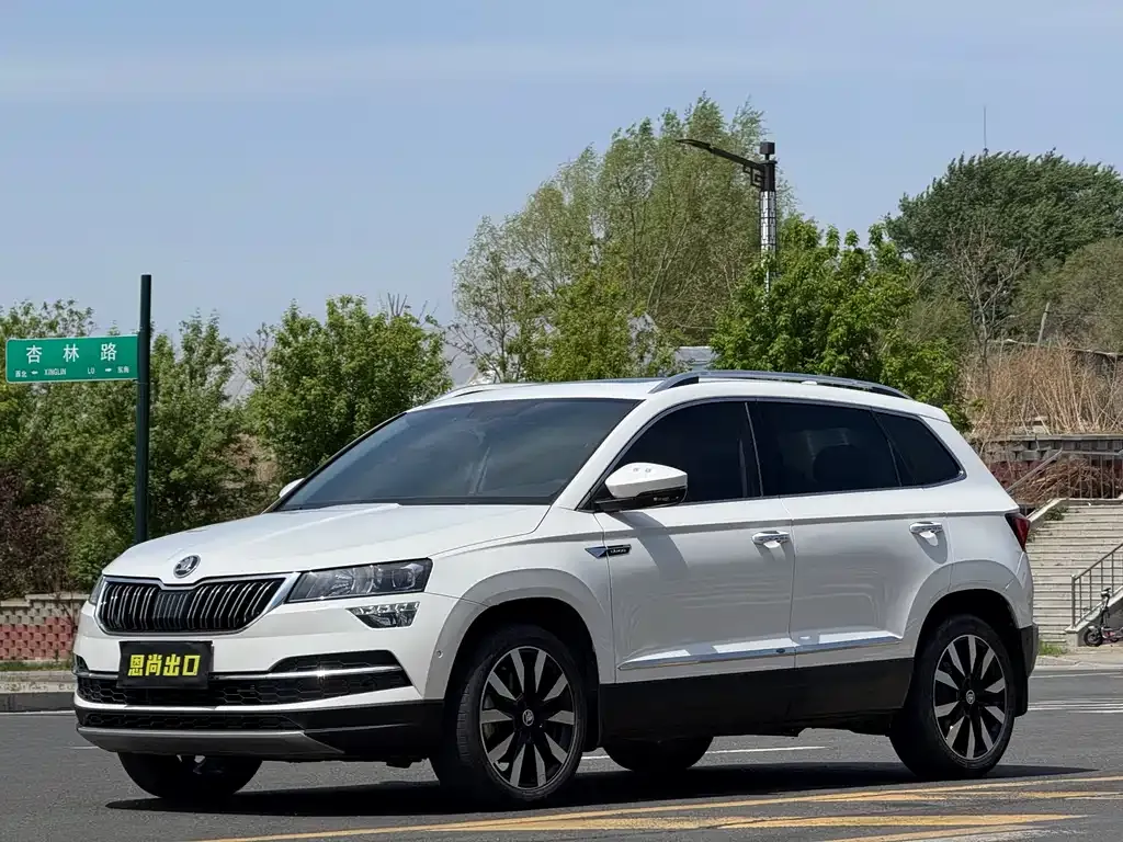 Skoda Karoq — фото 1