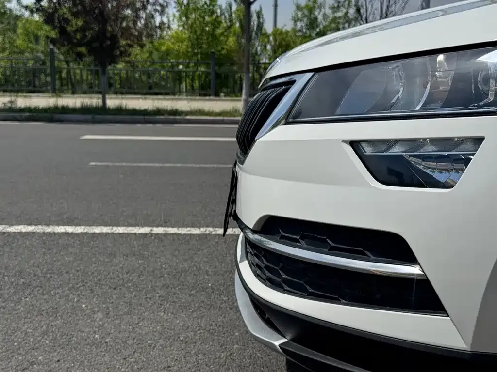 Skoda Karoq — фото 7