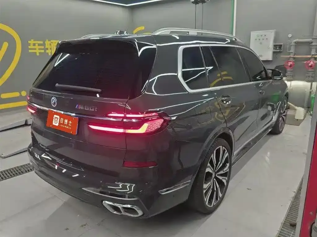 BMW X7 M60i — фото 2
