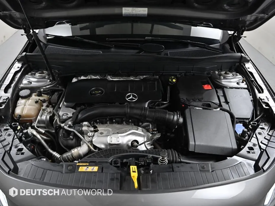 Mercedes-Benz GLB-Class — фото 10