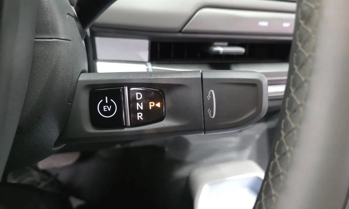 Kia EV3 — фото 2