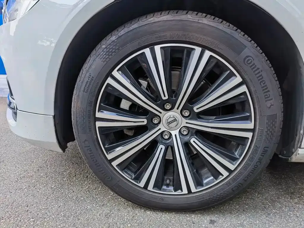 Volvo S90 — фото 7