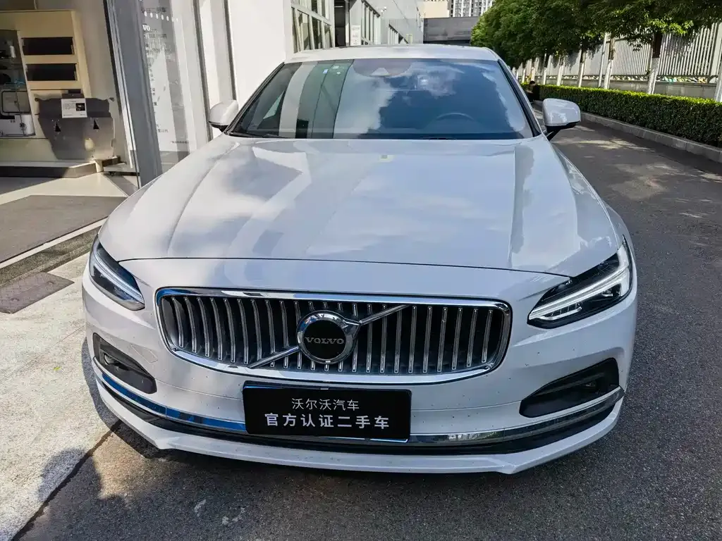Volvo S90 — фото 9