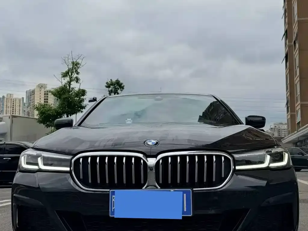BMW 5 Series — фото 2