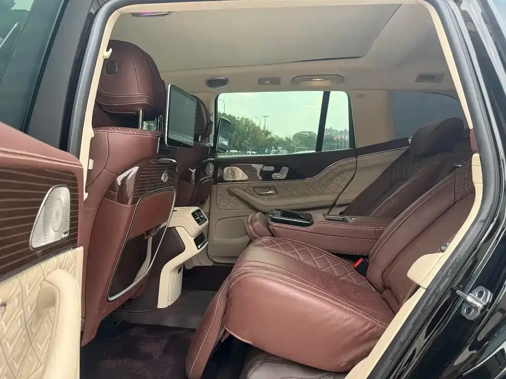 Mercedes-Benz GLS — фото 9