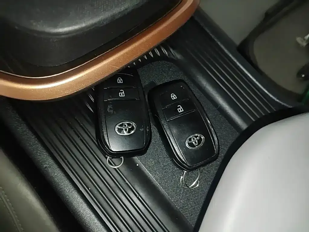 Toyota bZ3 — фото 2