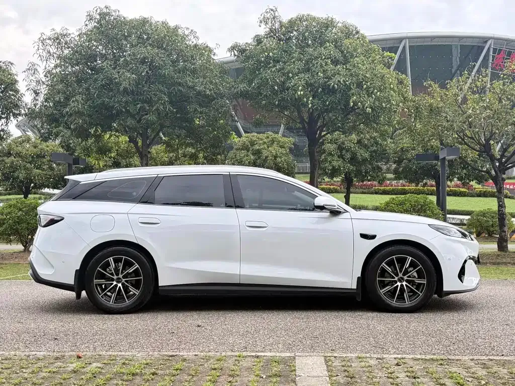 BYD Seal 06 DM-i Touring Edition — фото 9