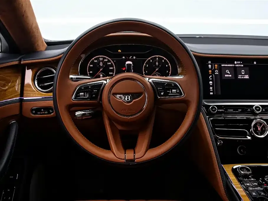 Bentley Flying Spur — фото 9
