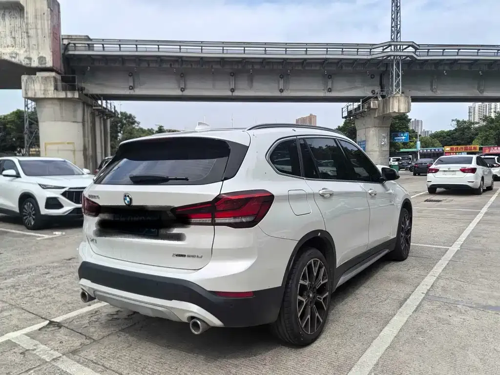 BMW X1 — фото 10