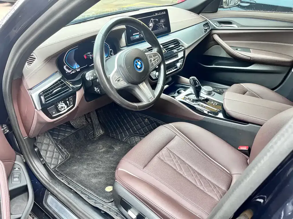 BMW 5 Series New Energy — фото 10