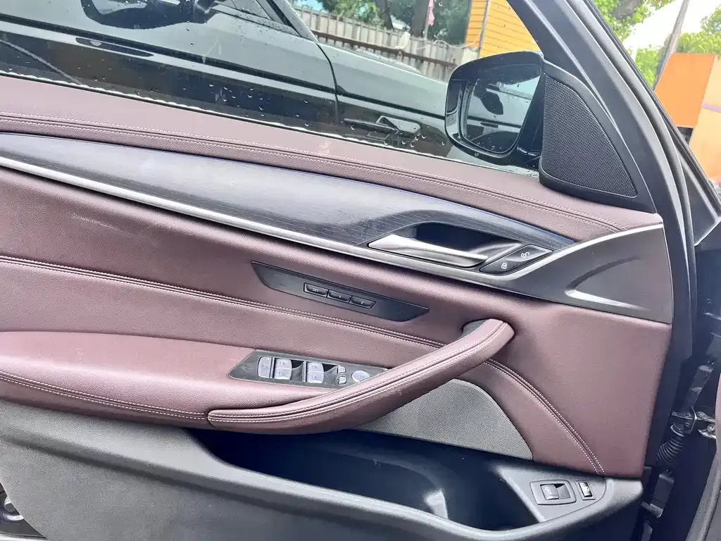 BMW 5 Series New Energy — фото 3