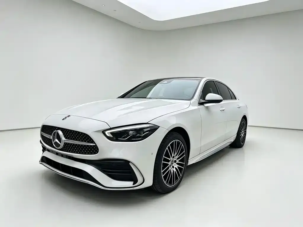 Mercedes-Benz C-Class — фото 1