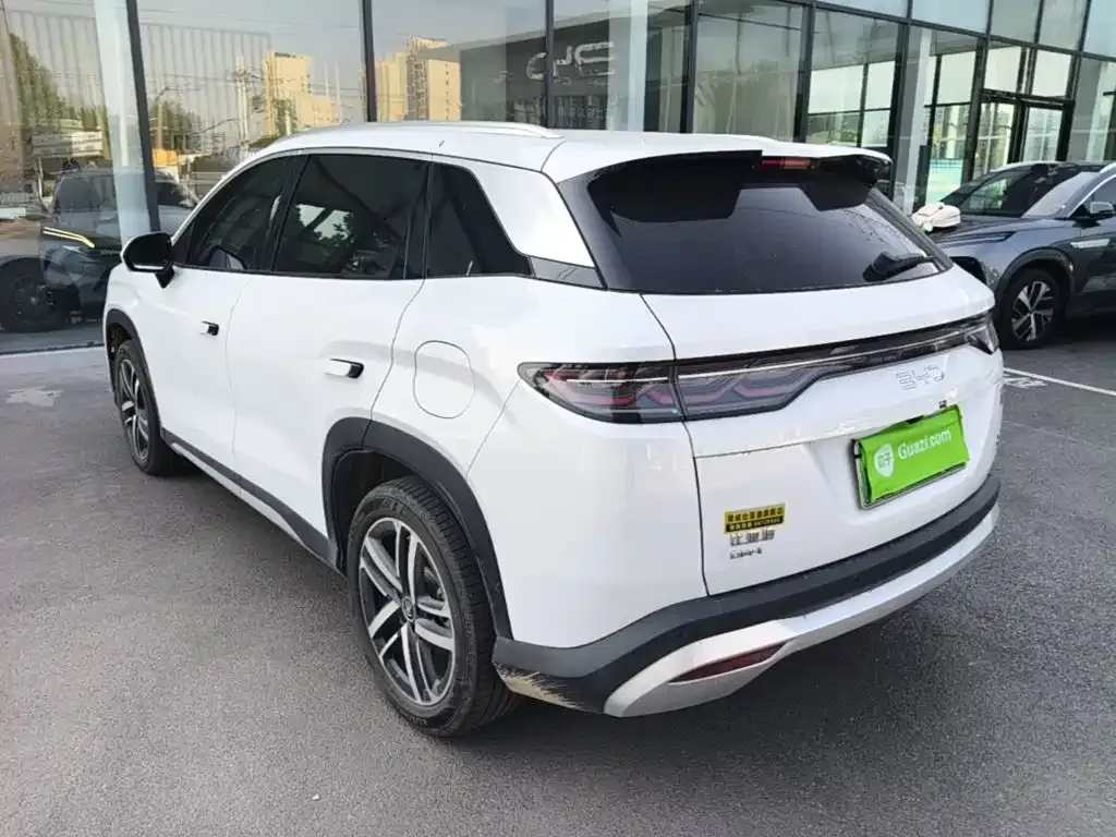 BYD L DM-i — фото 4