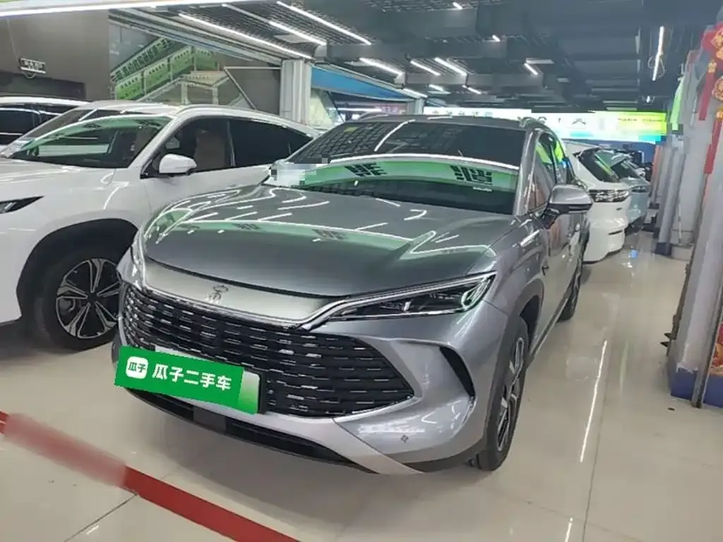 BYD L DM-i — фото 1