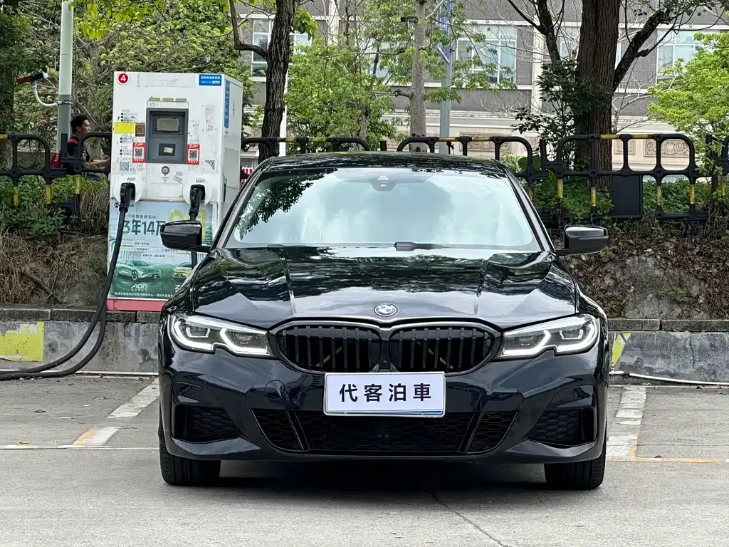 BMW 3 Series — фото 1