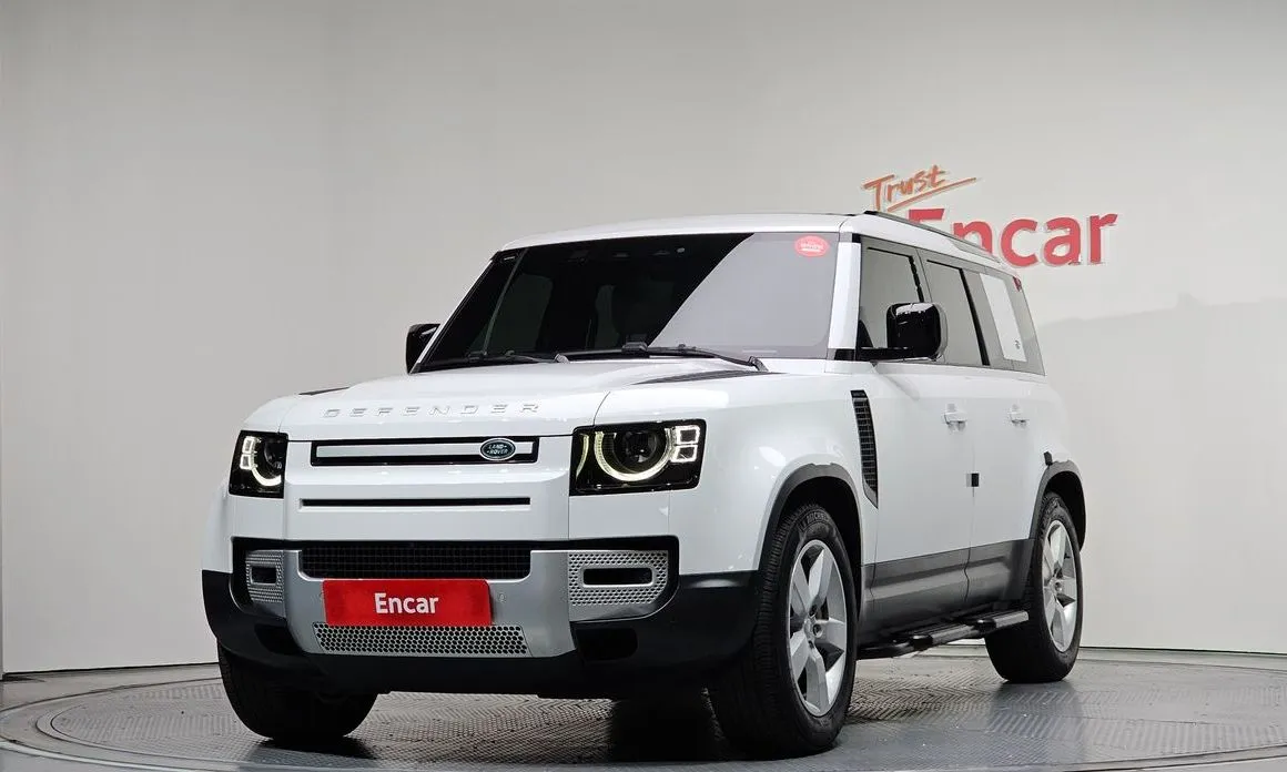 Land Rover Defender — фото 1