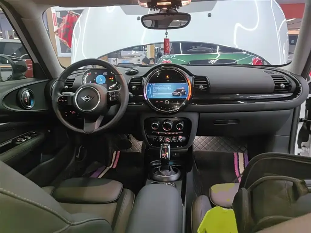 MINI Clubman — фото 7