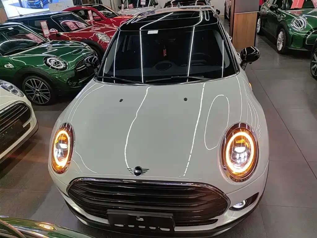 MINI Clubman — фото 8