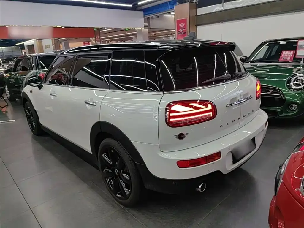 MINI Clubman — фото 3
