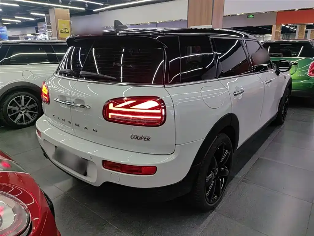 MINI Clubman — фото 5