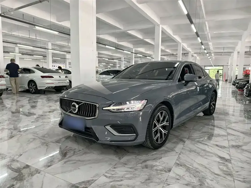 Volvo S60 — фото 6