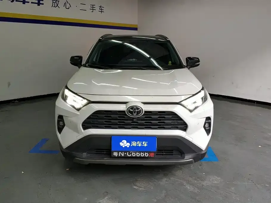 Toyota RAV4 — фото 6