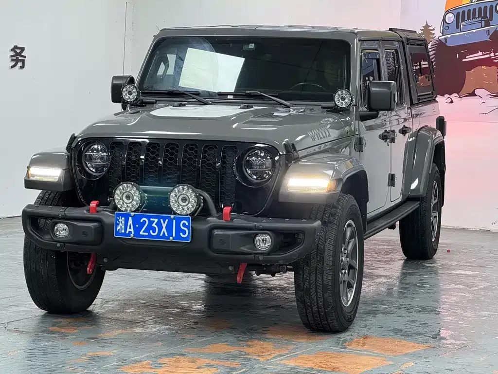 Jeep Gladiator — фото 1