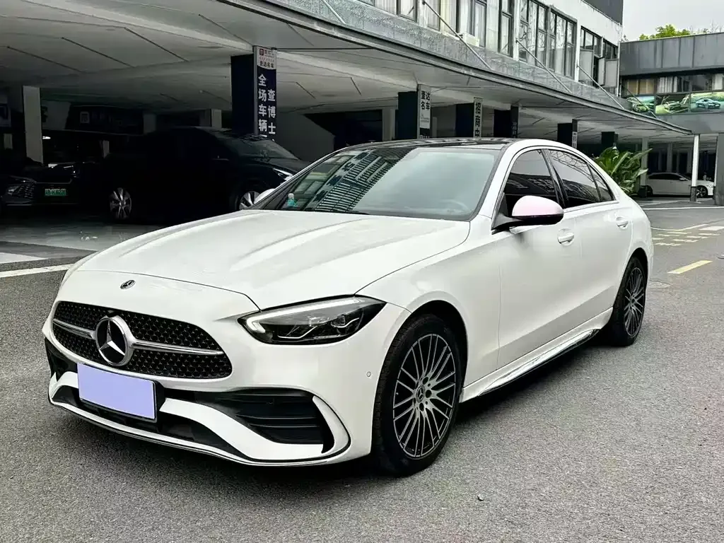 Mercedes-Benz C-Class — фото 1