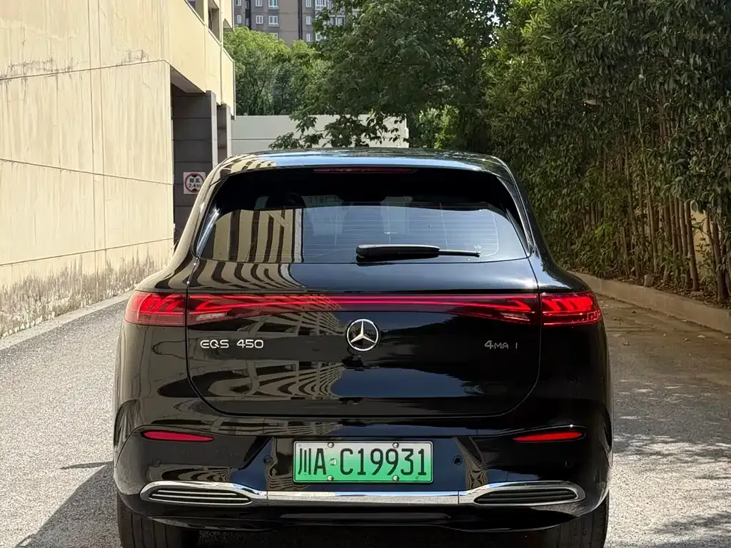 Mercedes-Benz EQS SUV — фото 3