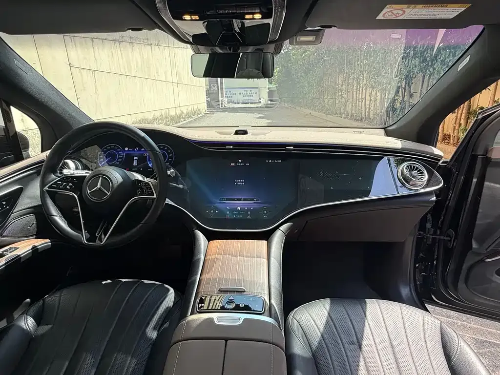Mercedes-Benz EQS SUV — фото 9