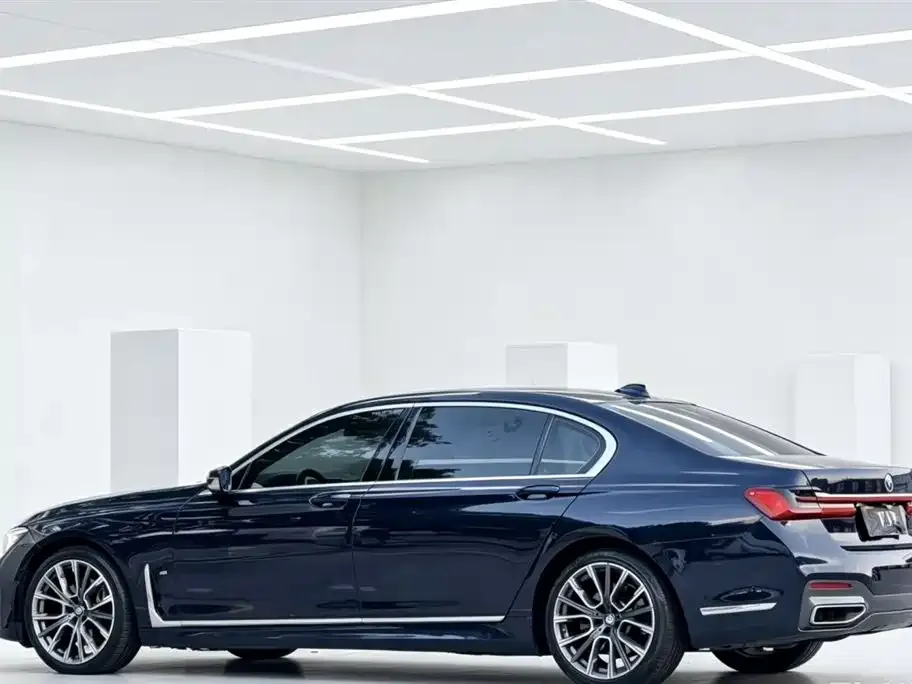 BMW 7 Series — фото 2