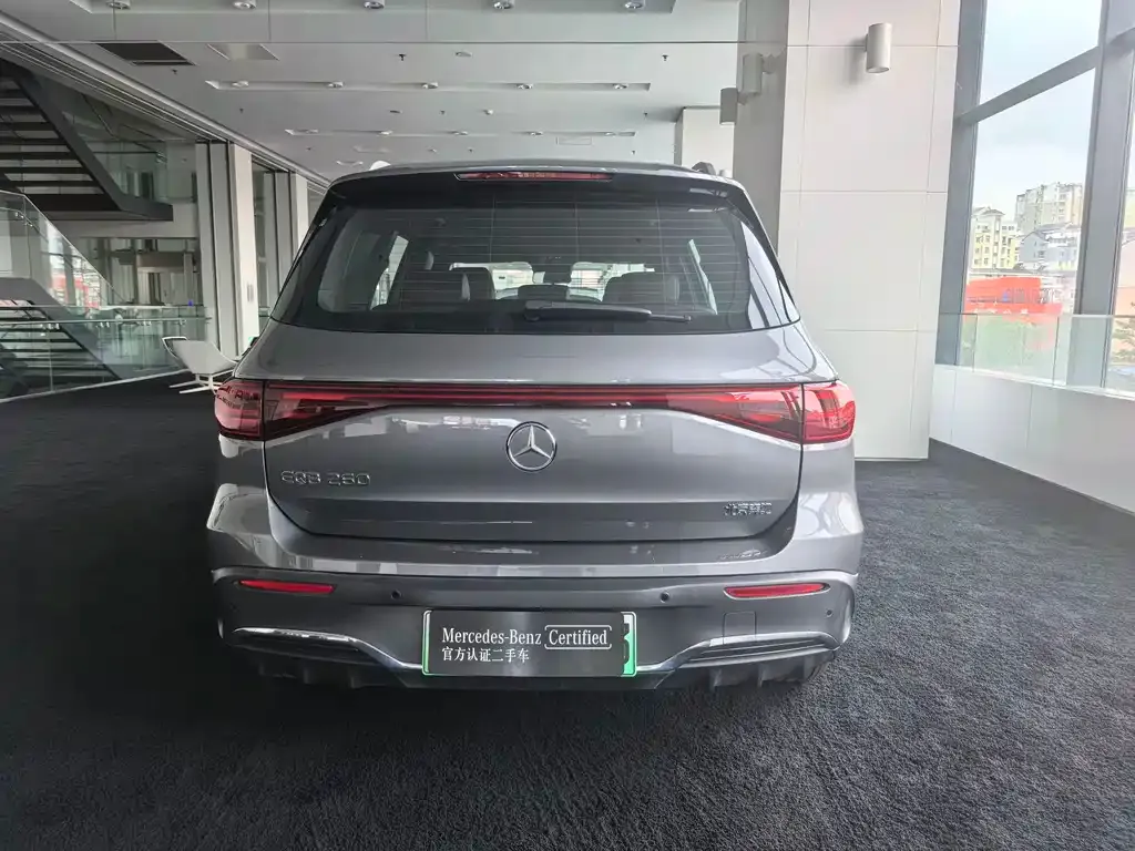 Mercedes-Benz EQB — фото 10