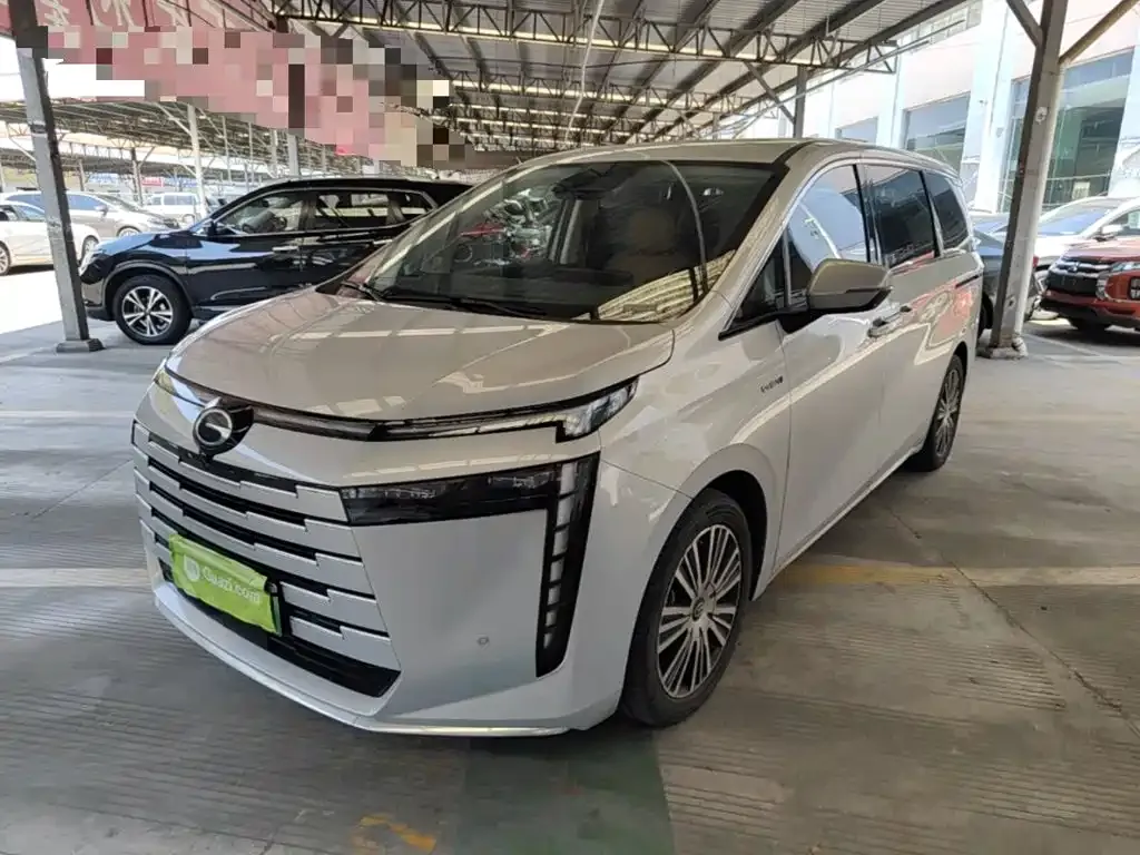 GAC Motor 传祺E8 PHEV — фото 4